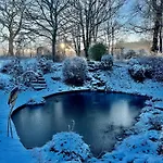 Au 27 Bed & Breakfast 3*